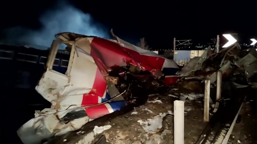 그리스서 열차 충돌로 최소 36명 사망...